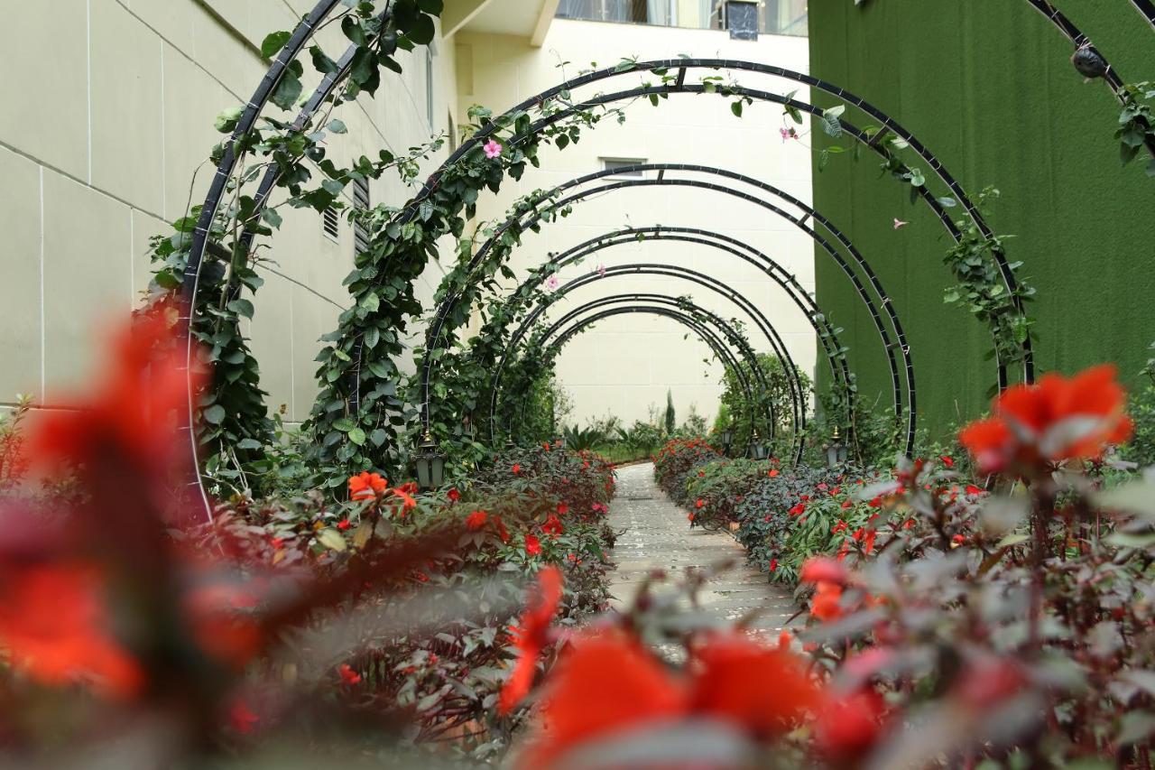 Ladalat Hotel Εξωτερικό φωτογραφία